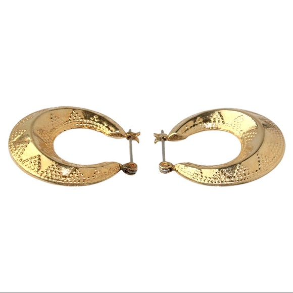 Vintage Granulated Hoop Earrings Gold Tone Boat Shape Hoops Etruscan Roman Style - Picture 2 of 3